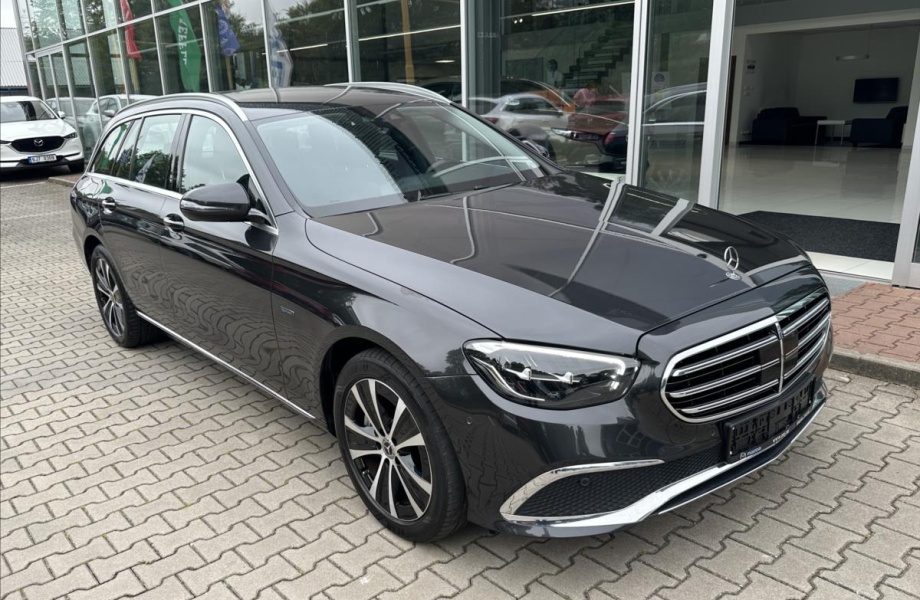 Mercedes-Benz Třídy E 2.0 300de 9G 4MATIC AVANTGARDE